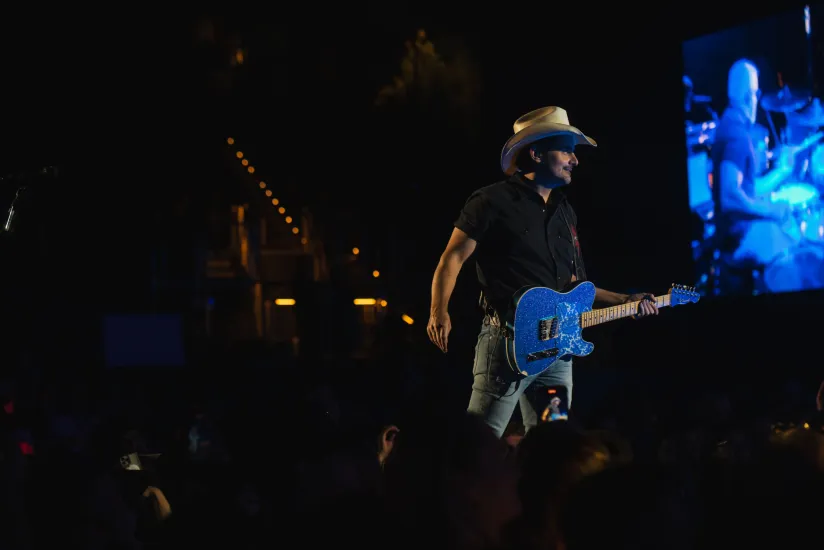 Brad Paisley - Truck Still Works World Tour