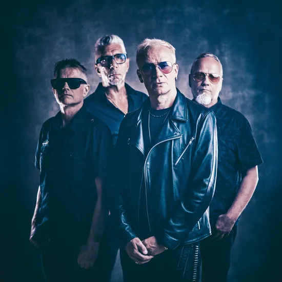 Neljä Ruusua: Akustinen unelma - Sähköinen sydän