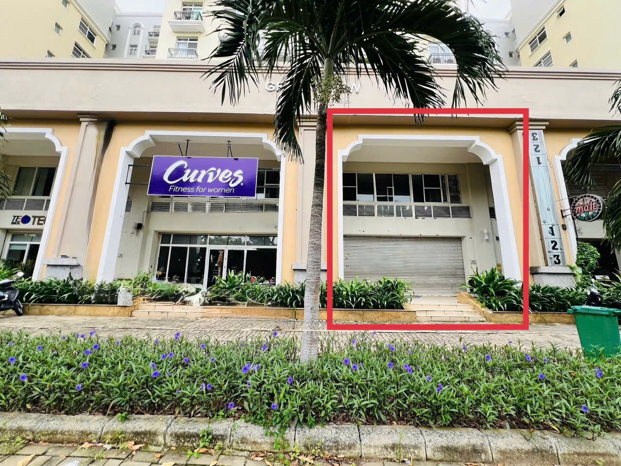 Shop for rent at Green View, Nguyen Luong Bang street frontage