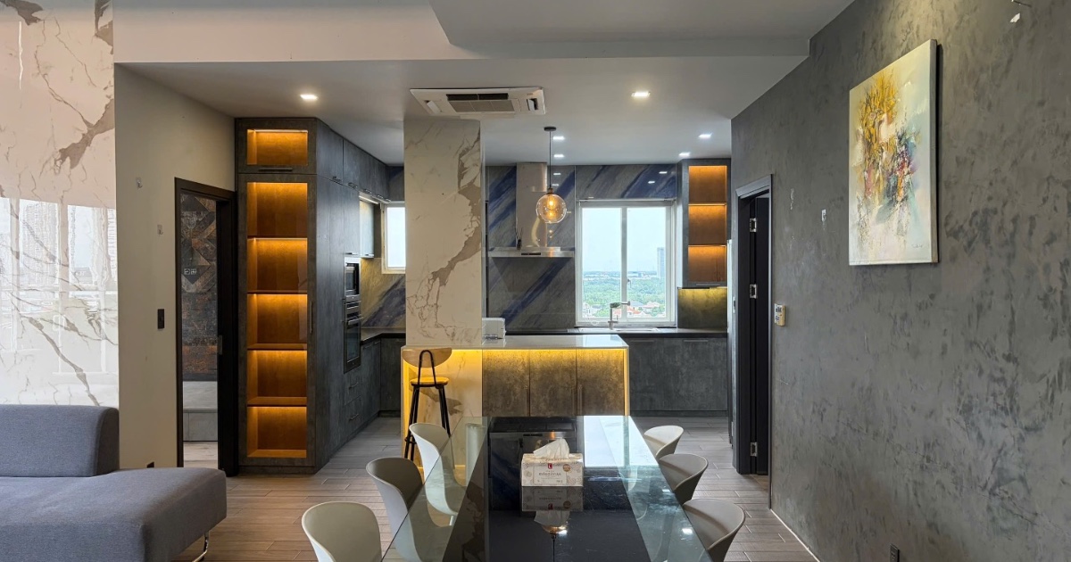 Penthouse for rent in My Khang