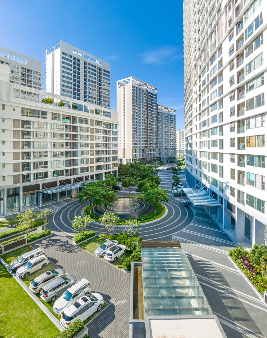 Midtown The Peak 2 bedroom apartment for sale, cool villa view