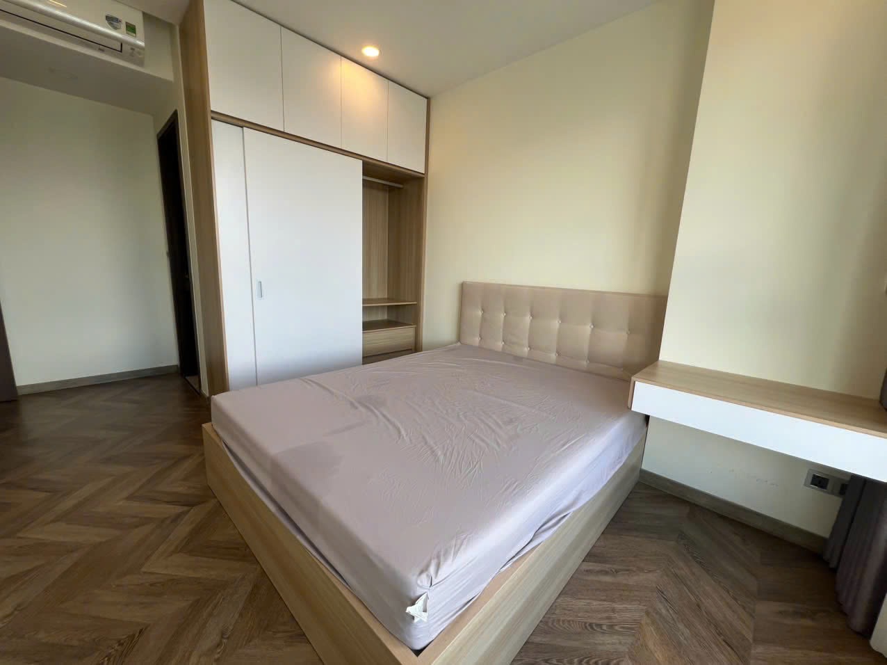 Bán căn hộ Midtown The Peak 2 phòng ngủ, full nội thất