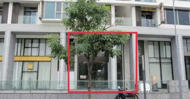 134m² Midtown M8 Shop for Rent, Busy Business District