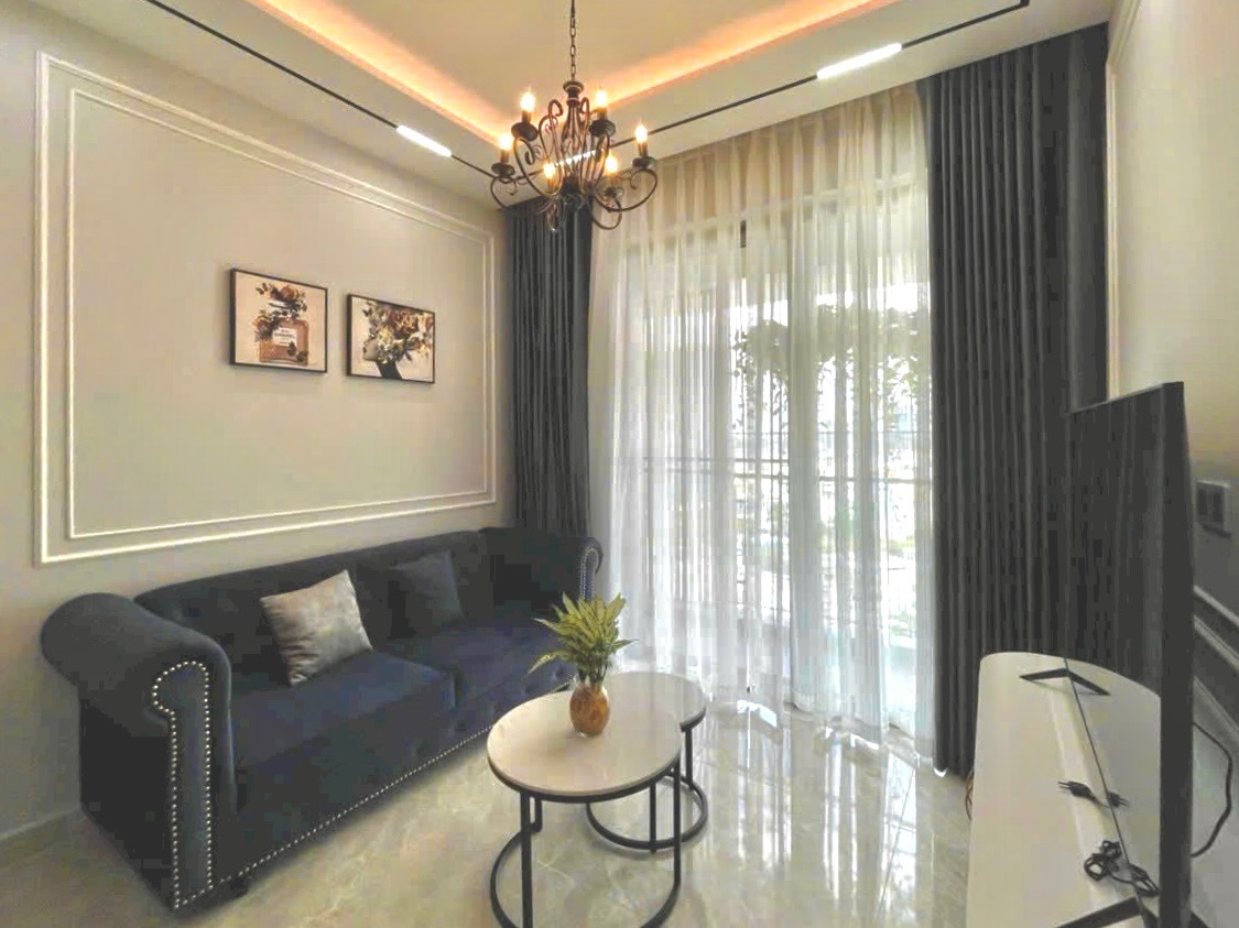 Midtown The Peak M8 Apartment for Rent