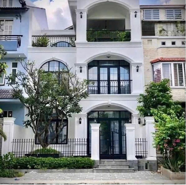 Biệt thự 5 phòng ngủ bán tại Nam Đô, Quận 7