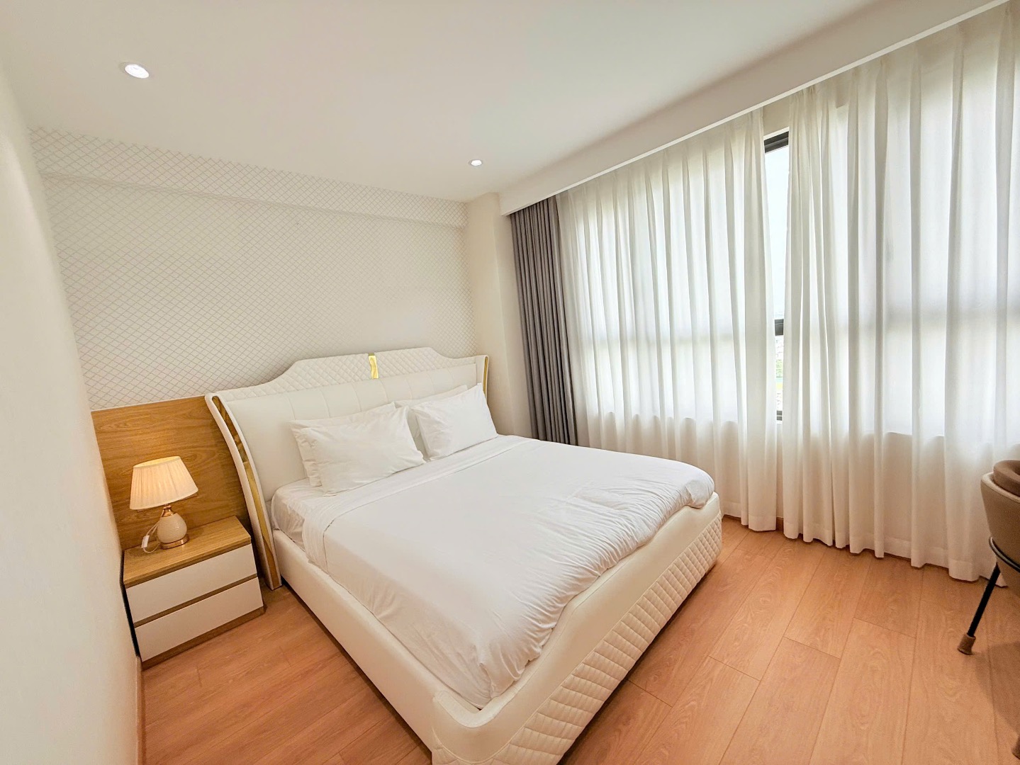 Cho thuê penthouse 4PN Nam Phúc, nội thất sang trọng, ba mặt view sông cực đỉnh