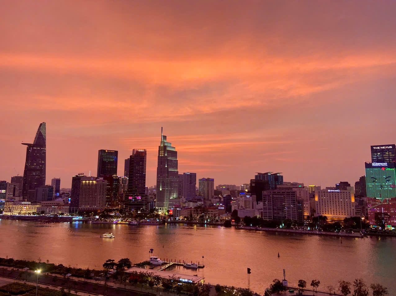 Cho thuê căn hộ sang trọng 3PN Opera Residence - Metropole Thủ Thiêm