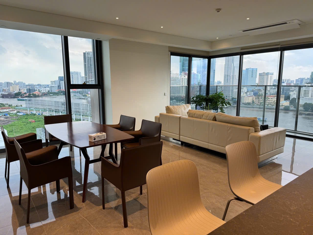 Cho thuê căn hộ 4PN Opera Residence - Metropole Thủ Thiêm, nội thất đầy đủ