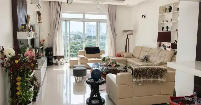 4-bedroom Riverside Residence apartment for lease