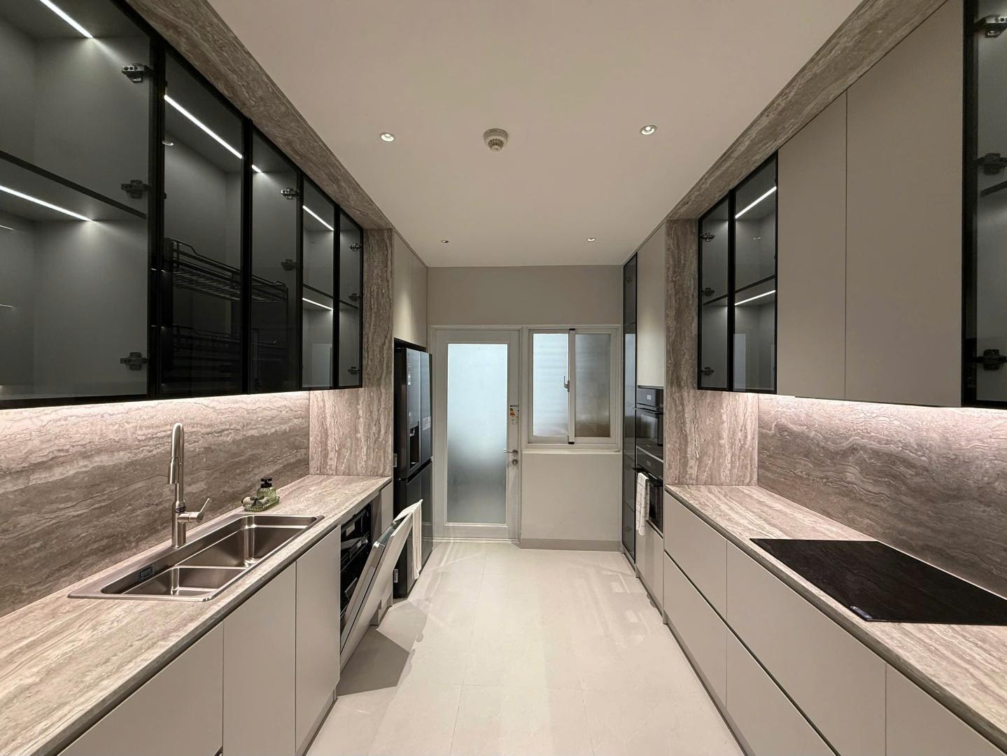 Bán căn hộ lầu cao Riverside Residence, Phú Mỹ Hưng