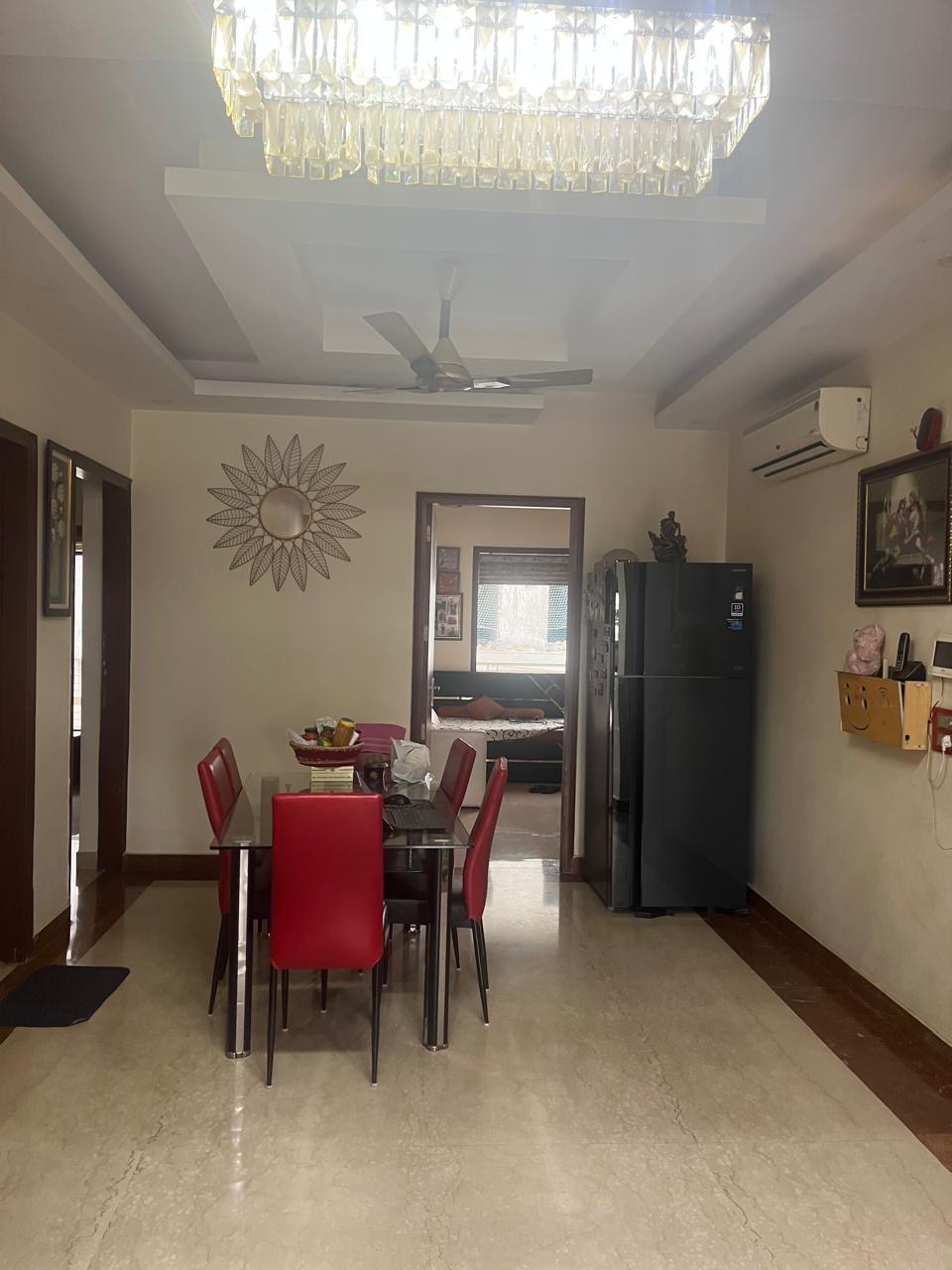 3 BHK Semi-Furnished Builder Floor for Rent in Sector 57, Gurgaon in Sector 57 golf course extension road, Gurugram — photo 2 of 8