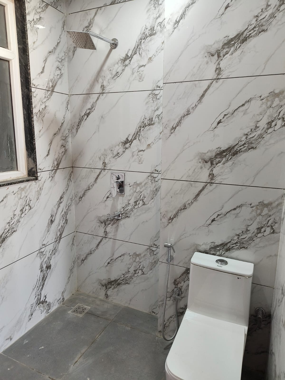 2 BHK Furnished with Beds , AC and Gyser in Sector 51, Gurugram — photo 7 of 8