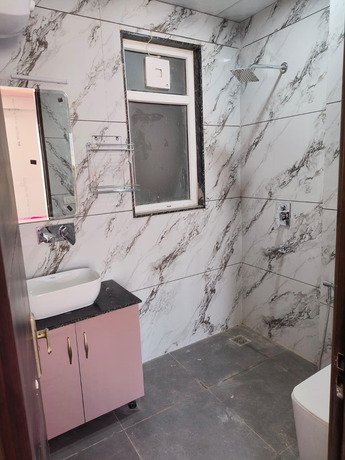 2 BHK Furnished with Beds , AC and Gyser in Sector 51, Gurugram — photo 8 of 8