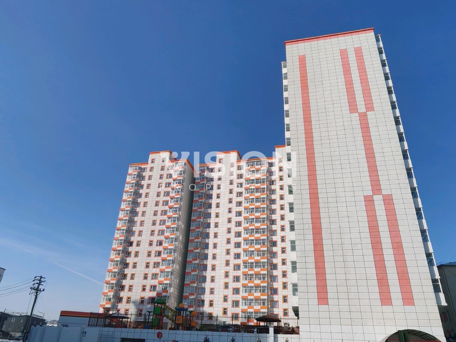 ЧД-10-р хороо, 39р сургуулийн урд city view хотхонд 141мкв 2 давхарын үйлчилгээ худалдана.