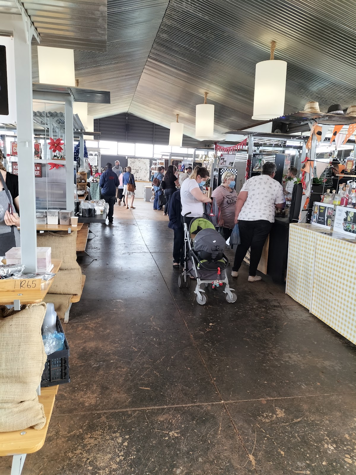 Busstop7 Open Air Market — photo 3