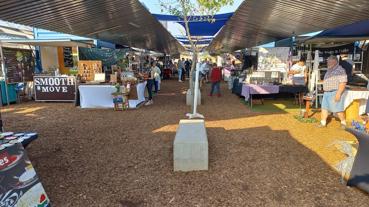 Busstop7 Open Air Market — photo 4