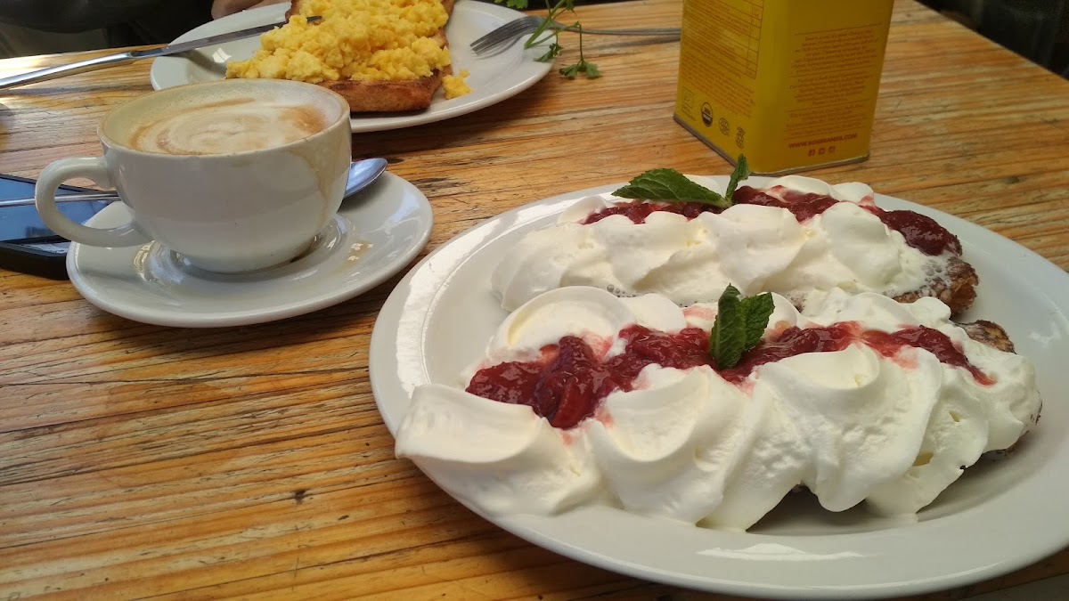 Delta Cafe & Don Quixote — photo 2