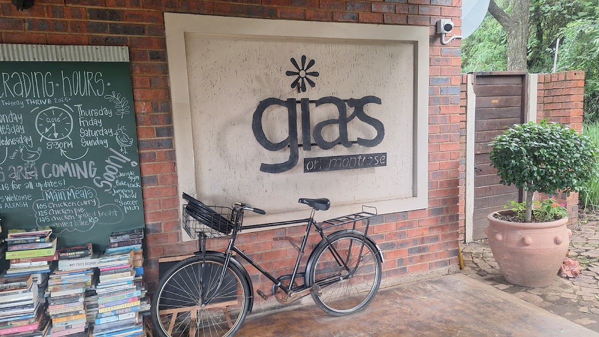 Gias on Montrose Cafe & Pizzeria — photo 3