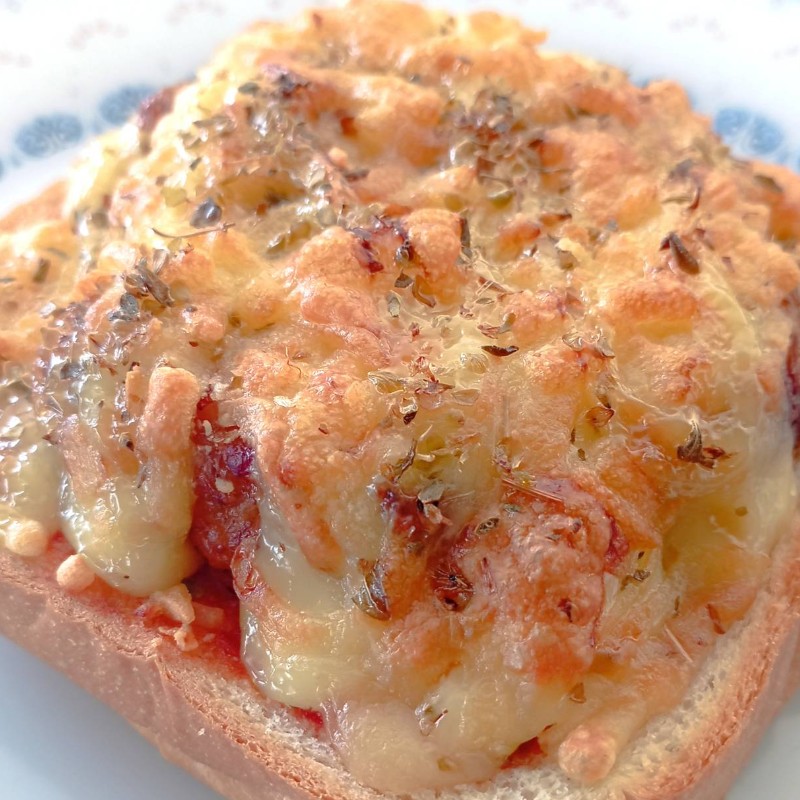 โทสต์แฮมเบิร์กหมูอบชีส