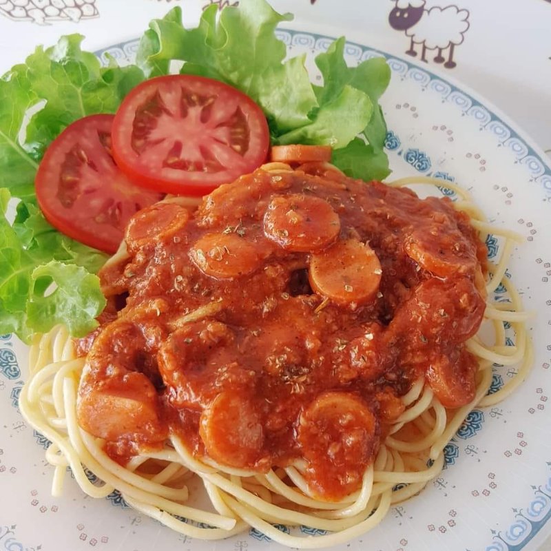 สปาเก็ตตี้ซอสหมูไส้กรอก