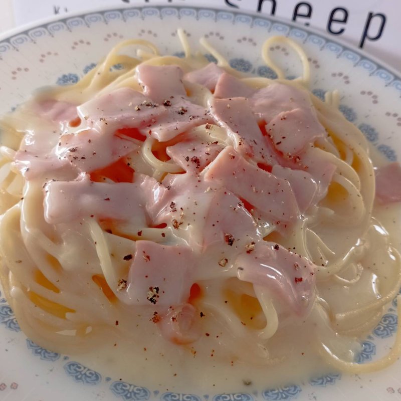 สปาเก็ตตี้ครีมซอส