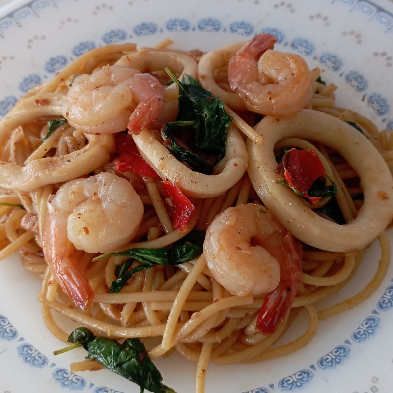 สปาเก็ตตี้กะเพราทะเล