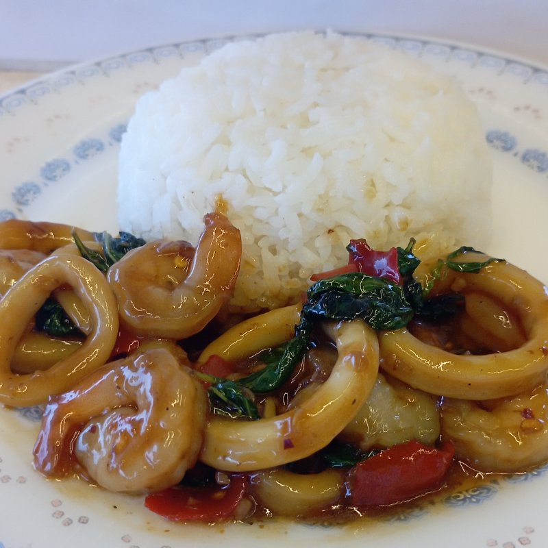 ข้าวกะเพราทะเล