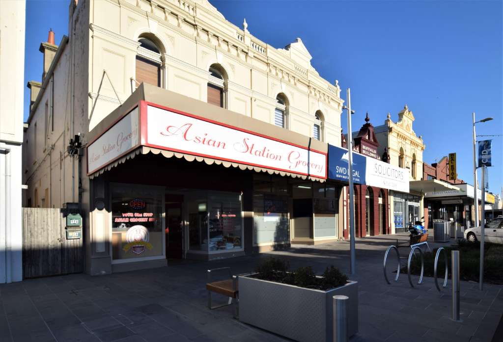 The storefront of Faull’s Shoes in Warrnambool.