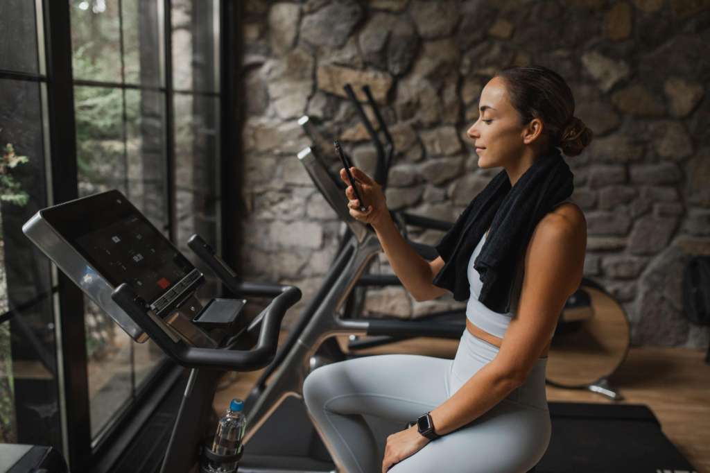Multi-Level Marketing Schemes Are Targeting Young Men Through Fitness Culture, Experts Warn - Gold Coast, Queensland