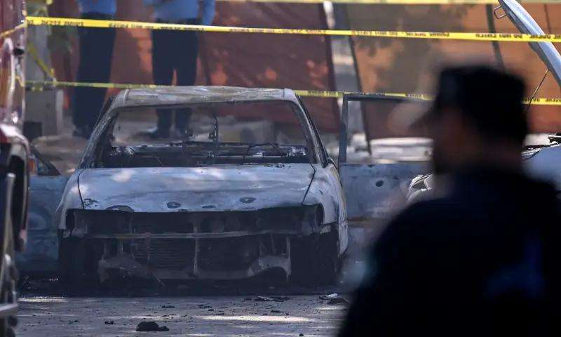 Police Hunt Alleged Arsonist After car Torched Outside Mandurah Business