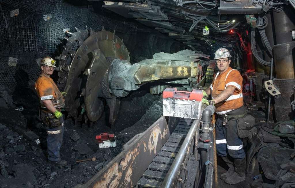 Safety Warning Issued Following Near-Miss Incident at Central Queensland Coal Mine