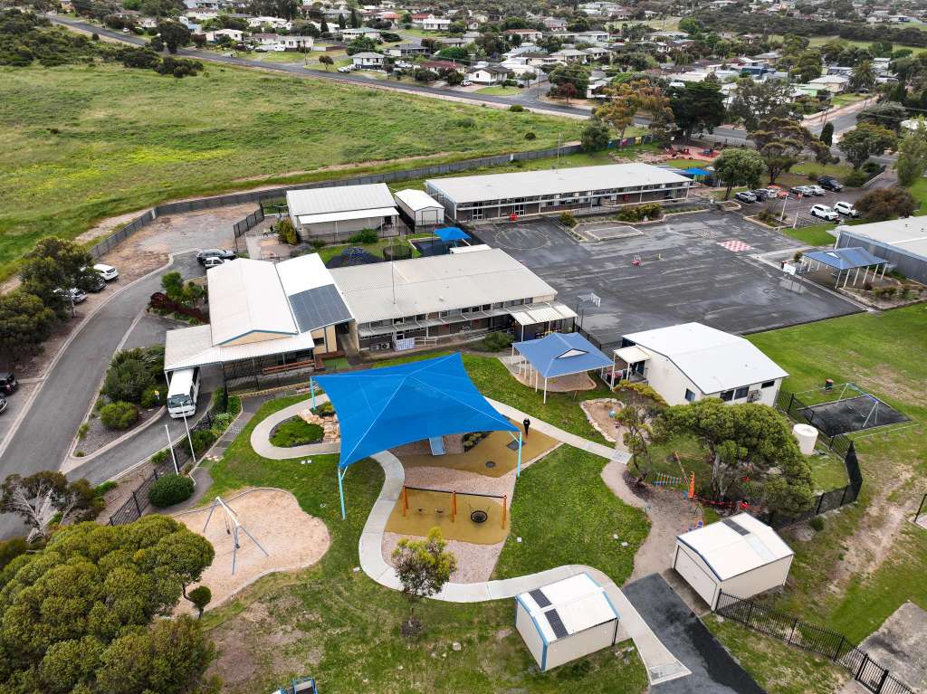 Lincoln Kindergarten Unveils New Covered Outdoor Learning Space for Children