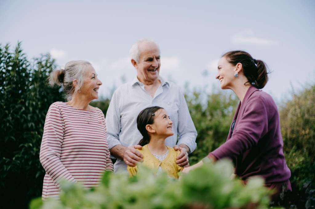 Building Stronger Bonds Between Grandparents and Grandchildren
