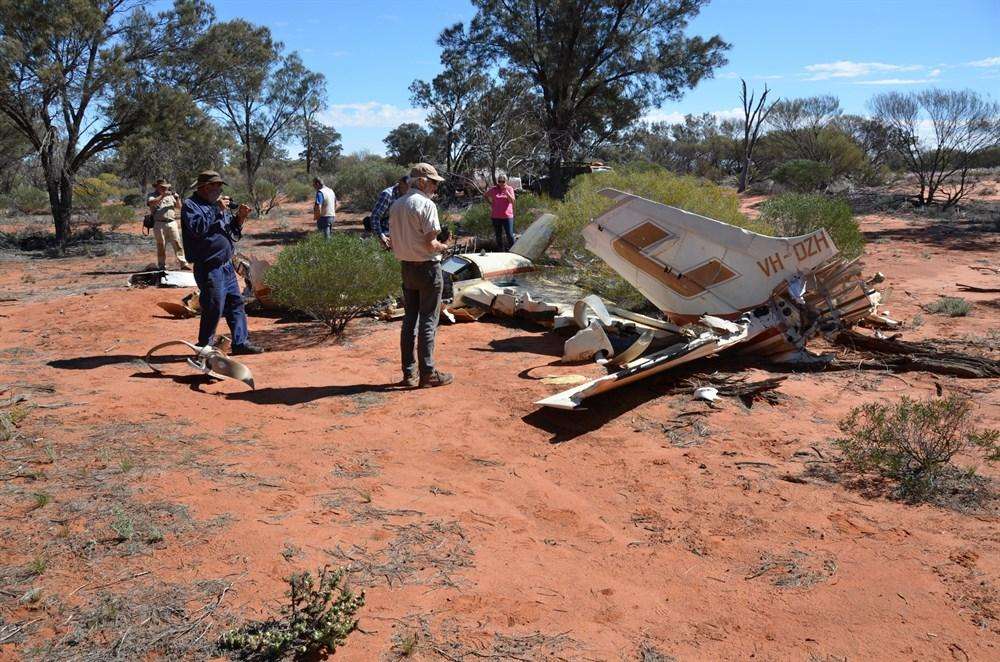 Pilot killed in Wheatbelt plane crash identified as Perth man Malcolm Vivian