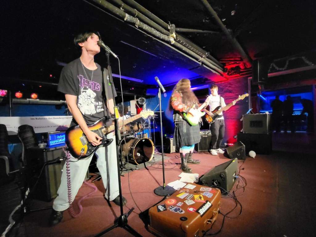 Townsville schoolboy punk band Relaxolotyl to open major charity music festival