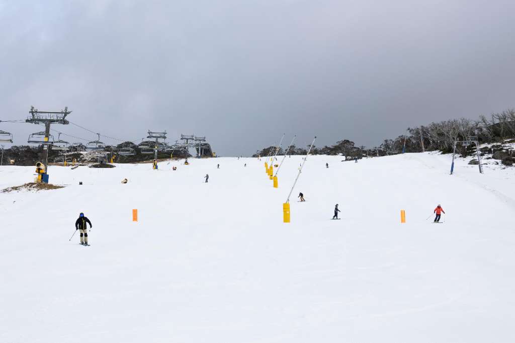 Snowy Mountains await forecast snowfall ahead of NSW school holidays