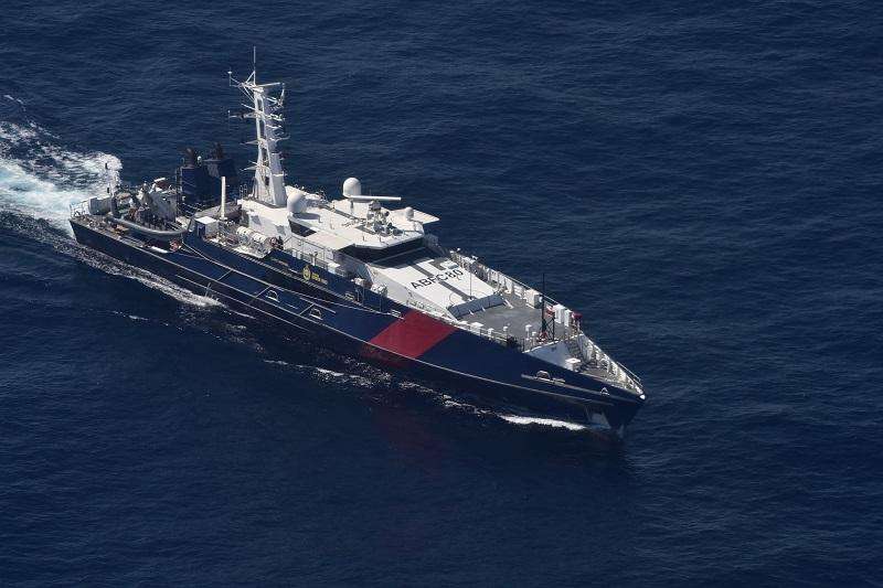 Chinese nationals detained after suspected asylum boat lands near Weipa