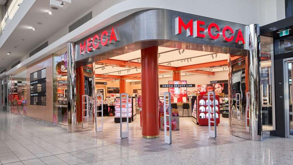 Mecca apologises after shopper says she was refused darker makeup tester at Melbourne Airport