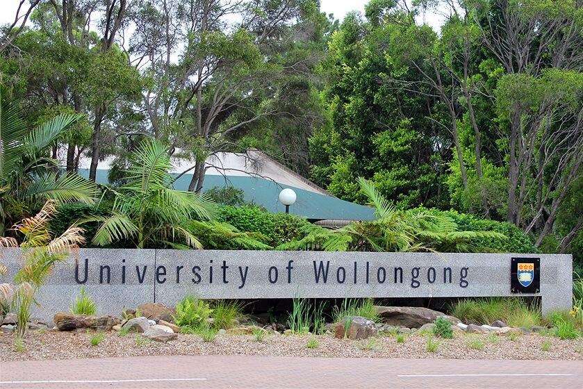 ICAC hears former University of Wollongong vice-chancellor declared Korda Mentha conflict but kept role