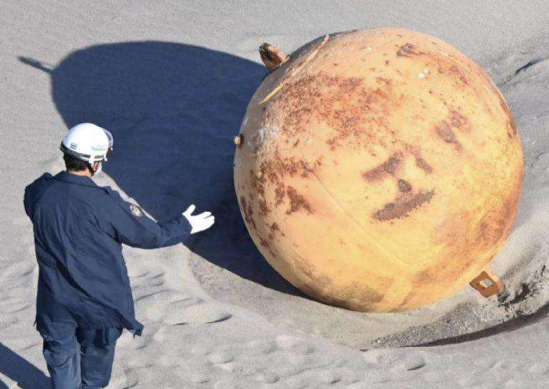 Queensland Space Agency Identifies Mysterious Beach “Fuel Vessels” as Rocket Debris