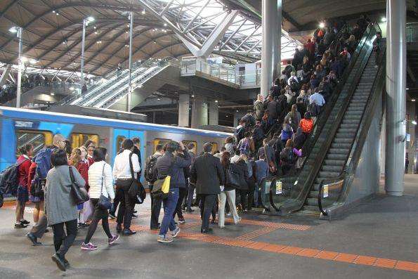V/Line regional train network resumes after Telstra outage paralysed services across Victoria