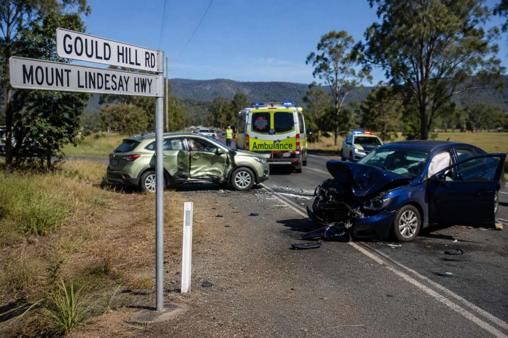 Six-Year-Old Boy Dies Following Gleneagle Crash - Gleneagle, QLD