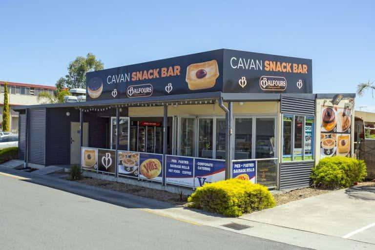 Australia's Iconic Industrial Cafes Face Slow Decline as Workplace Culture Changes