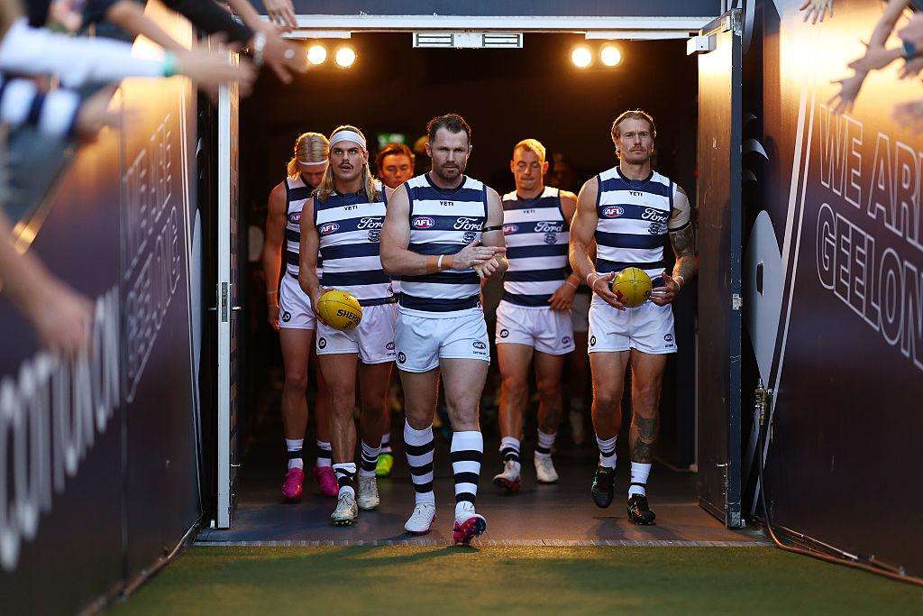 Geelong Star Jeremy Cameron Set for Surgery After Shoulder Injury, Hawks Veteran Also Faces Operation