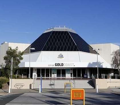 Gold Coast Council CEO Tim Baker Faces Leadership Review After Meeting Delay and Legal Advice