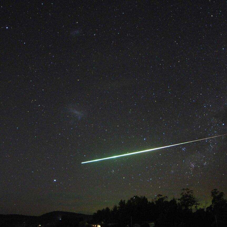 Bright Fireball Lights Up Whitsundays Sky as Residents Report Boom and Mysterious Flash
