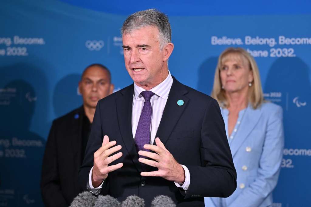 Queensland Sports Minister Tim Mander Returns to Cabinet After AFP Closes Investigation