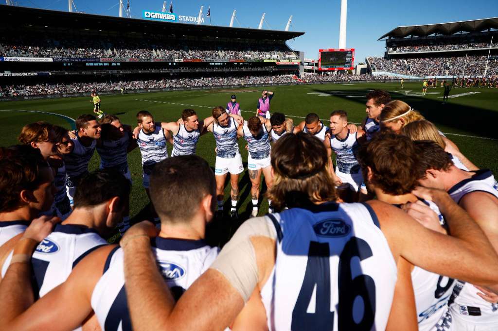 Geelong Cats Face St Kilda Saints in Crucial AFL Round 19 Clash at GMHBA Stadium - Geelong, VIC