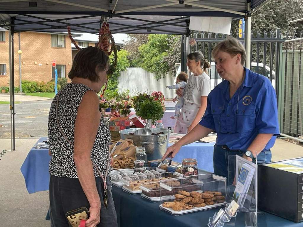 East Orange Producers Market Celebrates Local Farmers, Fresh Food and Central West Flavours