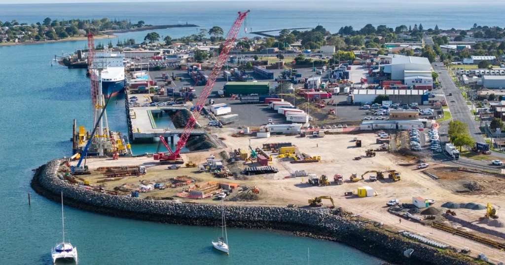 Labor Criticises $22 Million Spirit of Tasmania Berthing Costs Amid Ongoing Delays